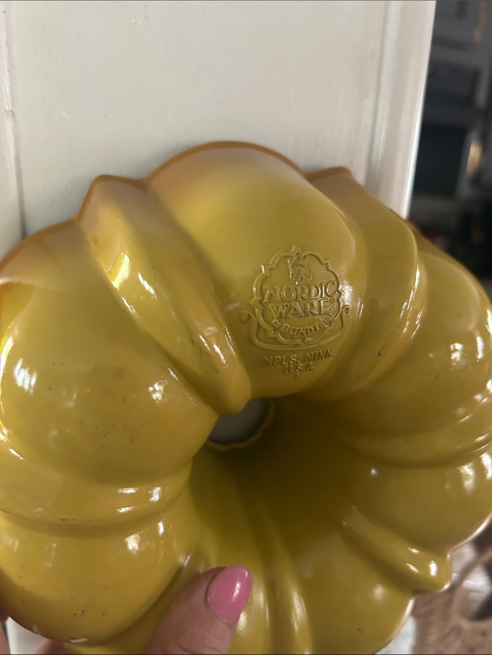 Vintage Gold Hombre Bundt Pan Mold - Picture 3 of 7